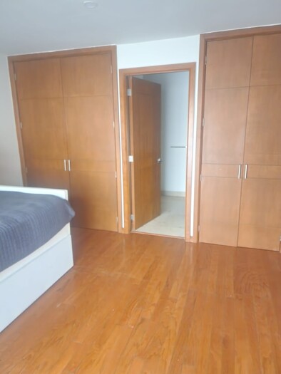 Se renta departamento en Torre Livorno
