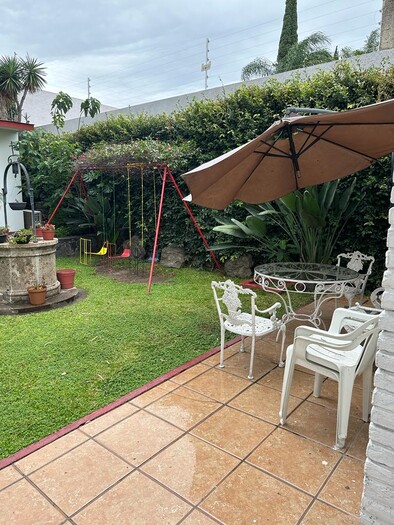 Se vende casa en Jardines del Bosque