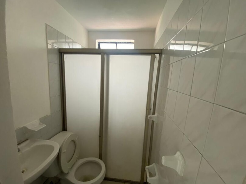 SE VENDE CASA TIPO DUPLEX , LISTA PARA HABITAR CON MUY BUENA UBICACIÓN.