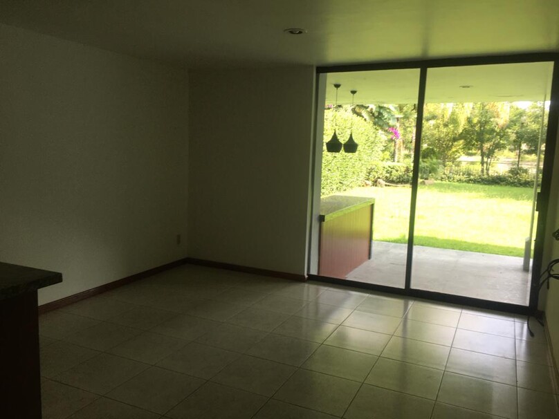 Se renta hermosa casa en Puerta de Hierro