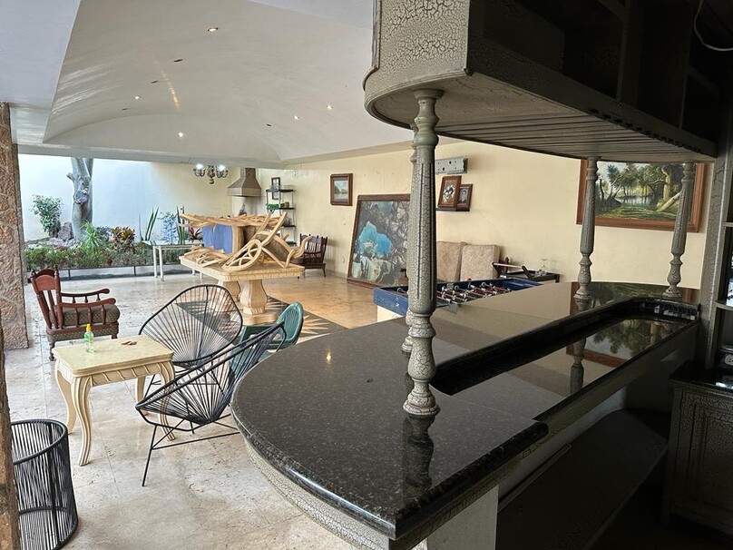 Se vende hermosa casa por carretera Tesistan y Base Aerea