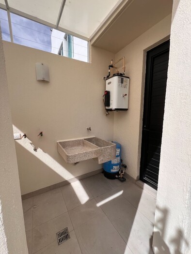 Se vende hermosa casa a estrenar en Capital Norte