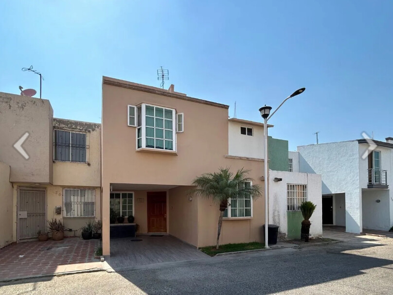 Casa en condominio en Jardines del Valle