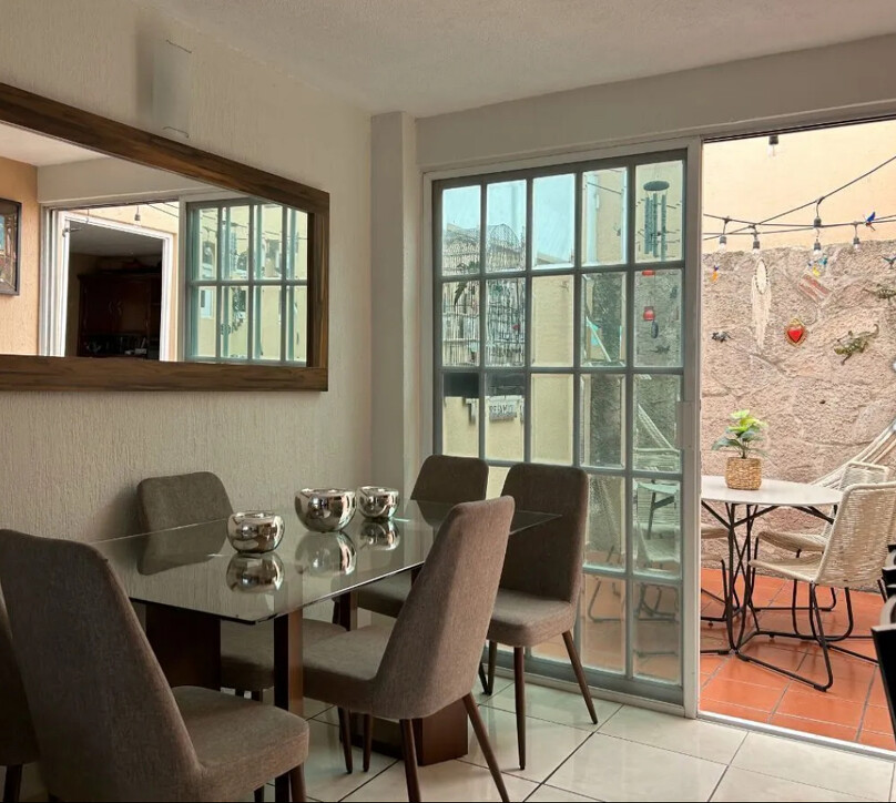 Casa en condominio en Jardines del Valle