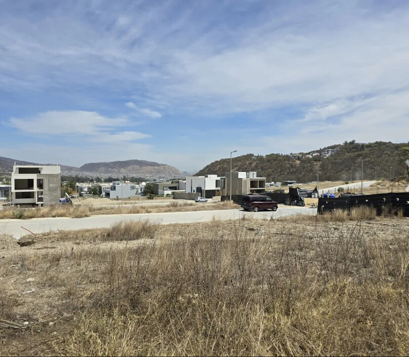 TERRENO EN VENTA EN LOS ROBLES RESIDENCIAL