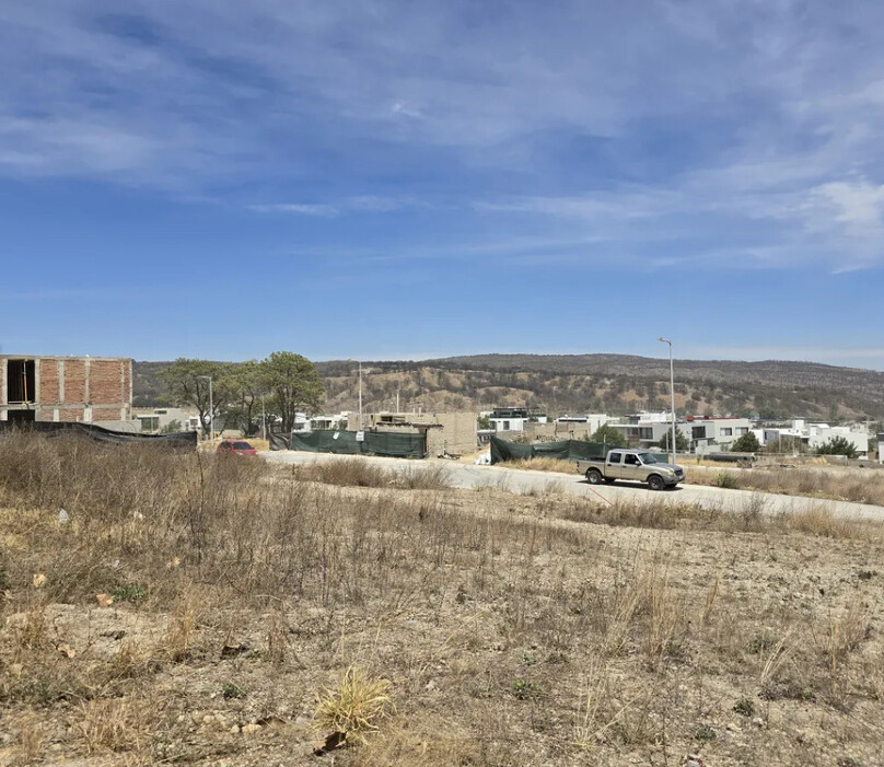 TERRENO EN VENTA EN LOS ROBLES RESIDENCIAL