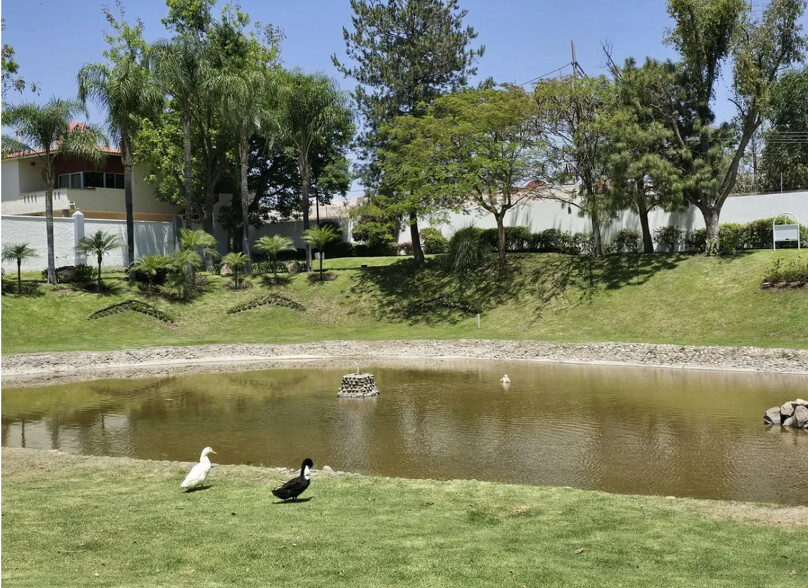 CASA EN VENTA EN CASA FUERTE, COTO EL CASTILLO