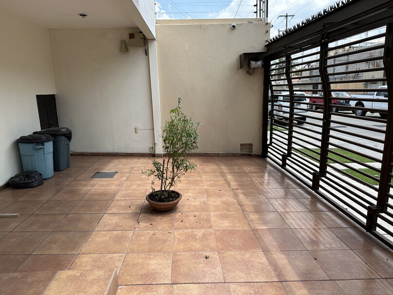 Se renta casa sobre George Haendel