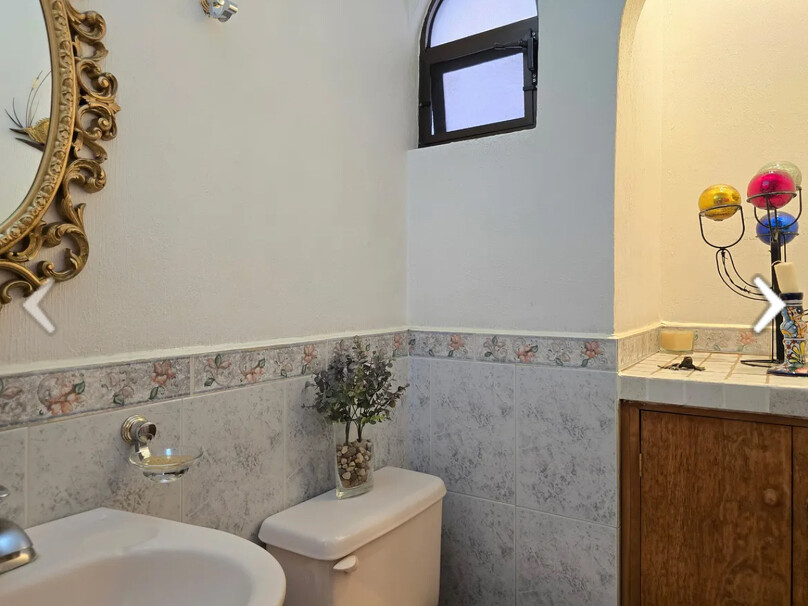 CASA EN VENTA EN PASEOS UNIVERSIDAD