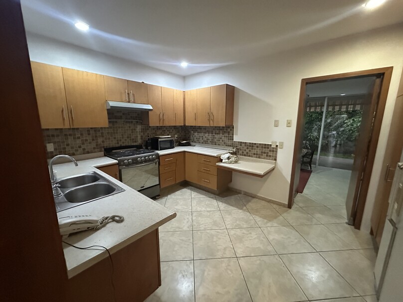 Se renta casa en Vistas del Tule