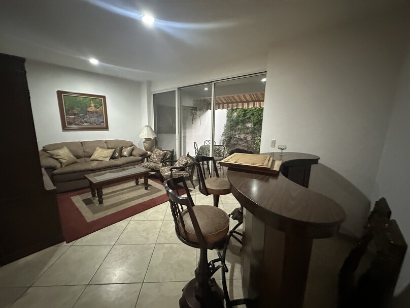 Se renta casa en Vistas del Tule