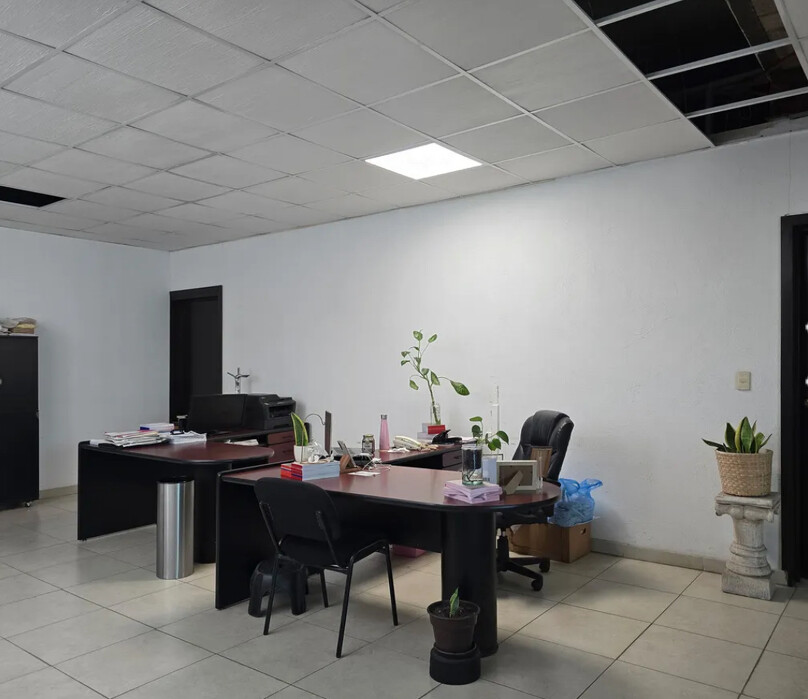 Bodega en venta en Jardines del Bosque