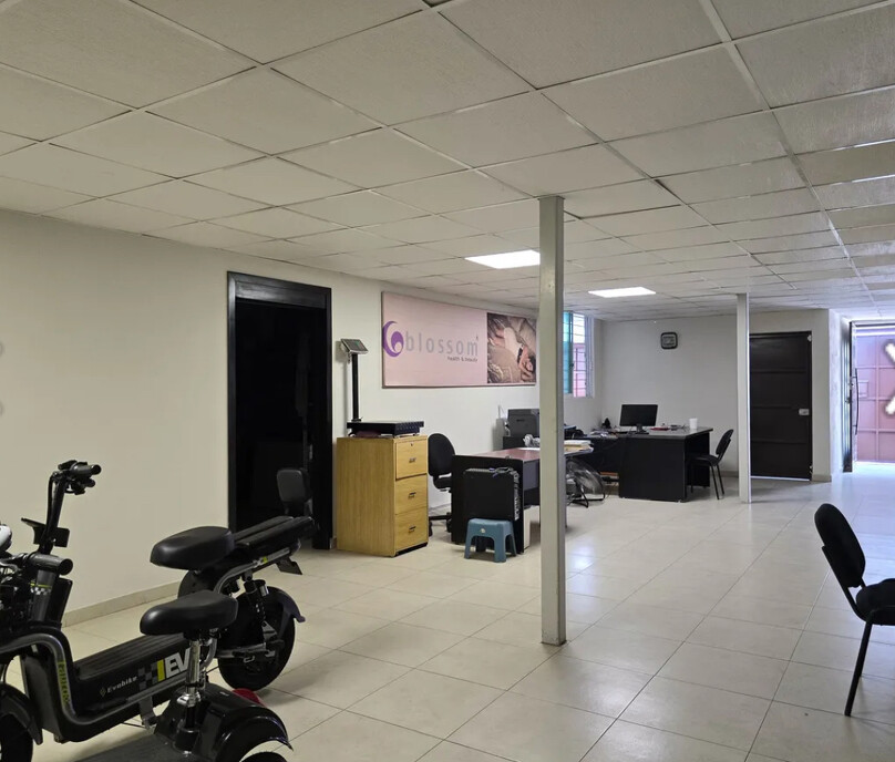Bodega en venta en Jardines del Bosque