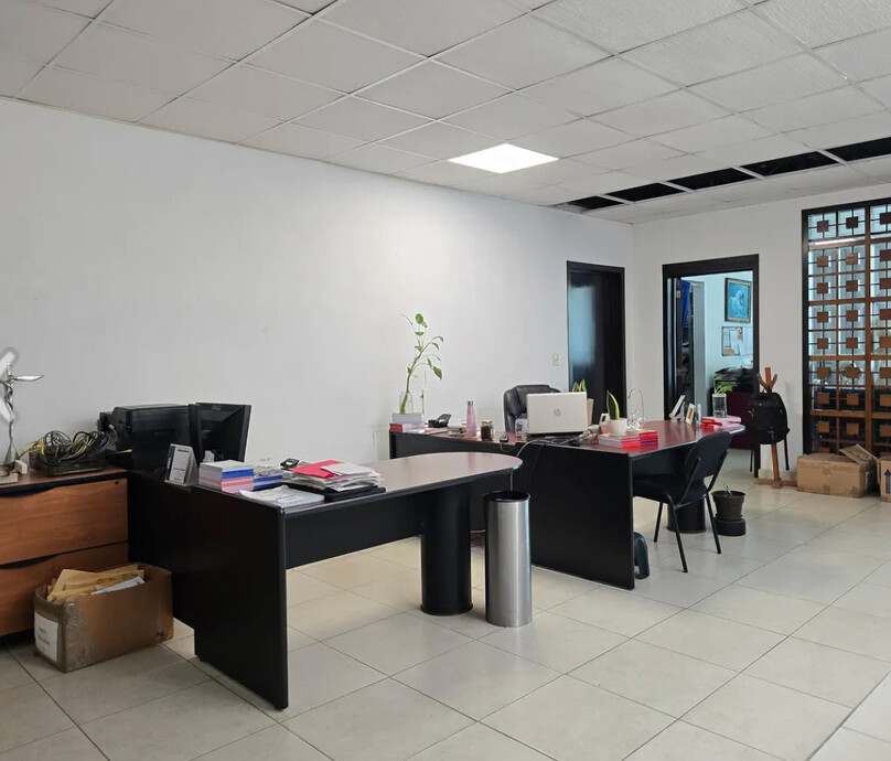 Bodega en venta en Jardines del Bosque