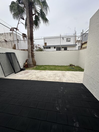 Se Renta casa en Jardines Universidad