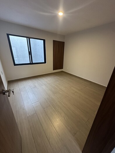 Se Renta casa en Jardines Universidad