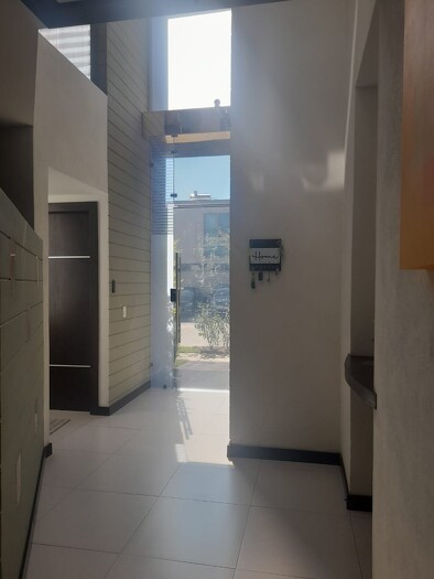 Se renta casa en Residencial Parque Virreyes