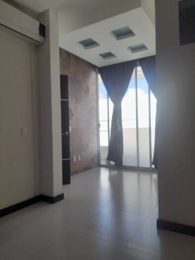 Se renta casa en Residencial Parque Virreyes