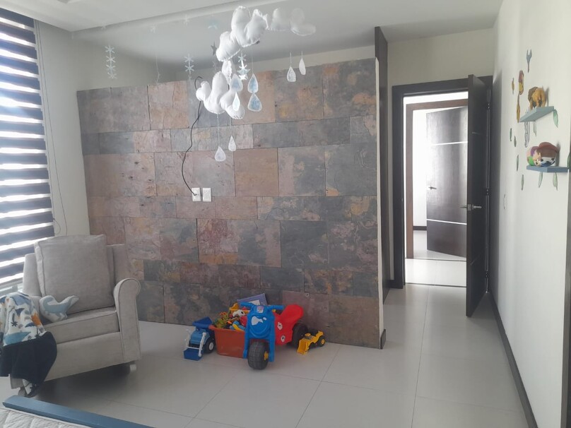 Se renta casa en Residencial Parque Virreyes