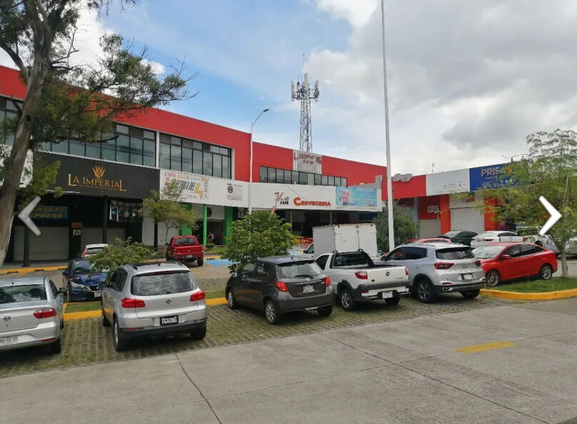 PLAZA COMERCIAL OPERANDO EN VENTA EN TERRALTA, TLAQUEPAQUE