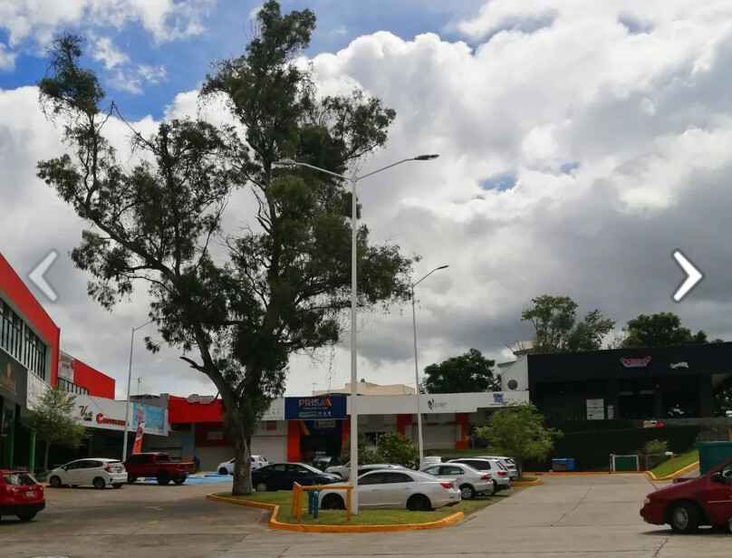 PLAZA COMERCIAL OPERANDO EN VENTA EN TERRALTA, TLAQUEPAQUE