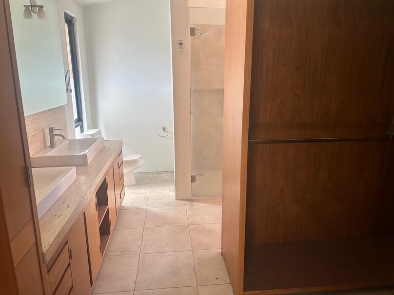 Se vende casa en Solares