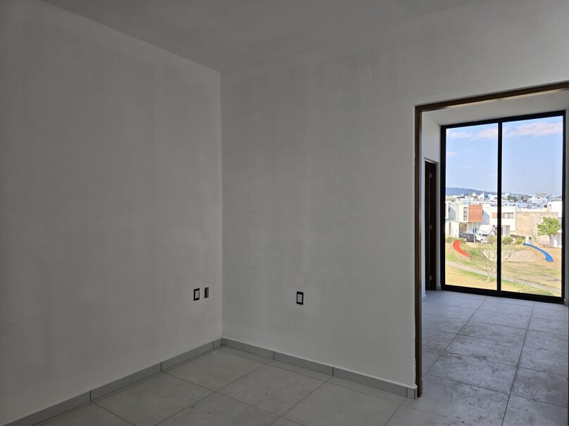 CASA A ESTRENAR EN SENDEROS DE MONTEVERDE