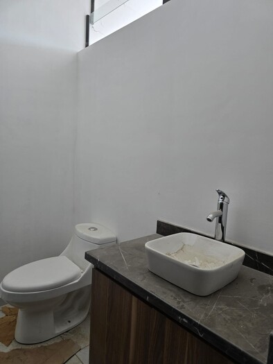 CASA A ESTRENAR EN SENDEROS DE MONTEVERDE