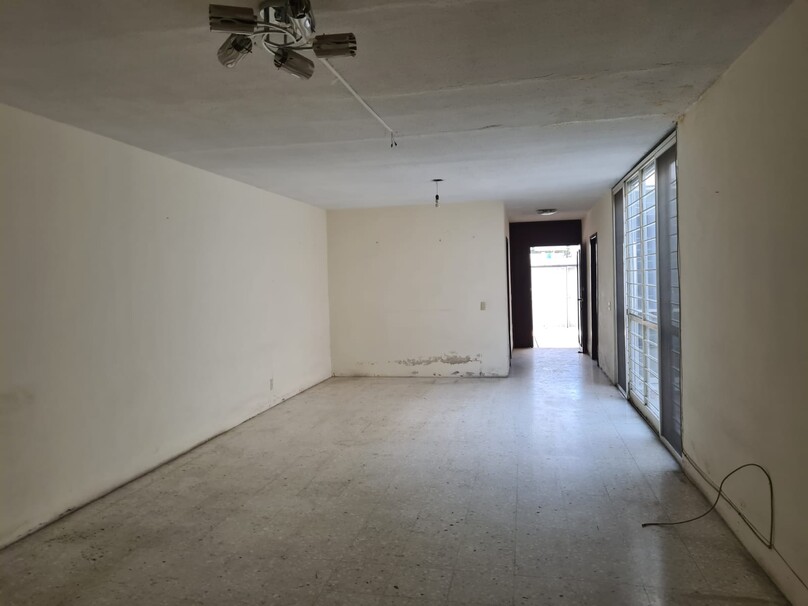 Se vende casa en Jardines del Bosque