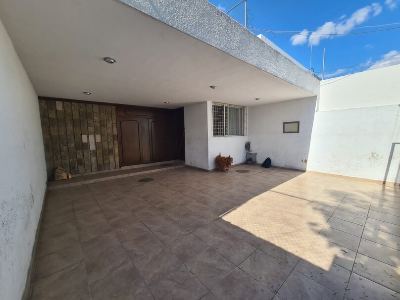 Se vende casa en Jardines del Bosque