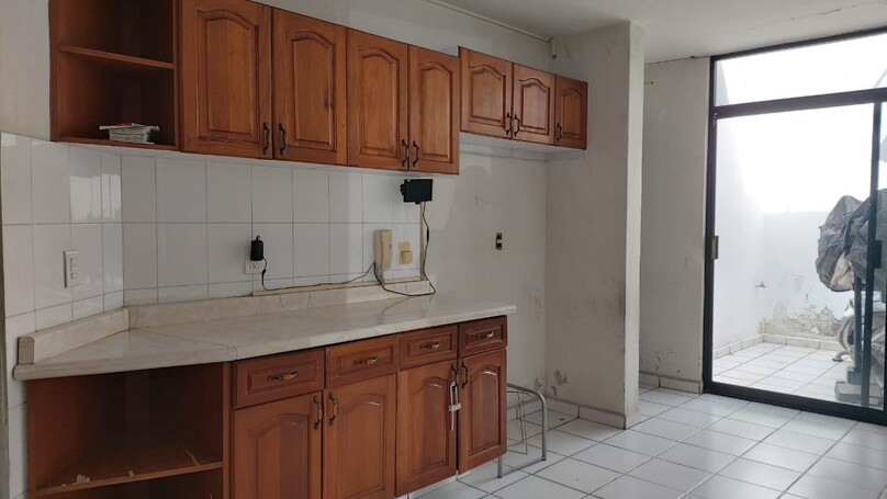 Excelente Casa en Venta en Fracc. Monraz dentro de coto