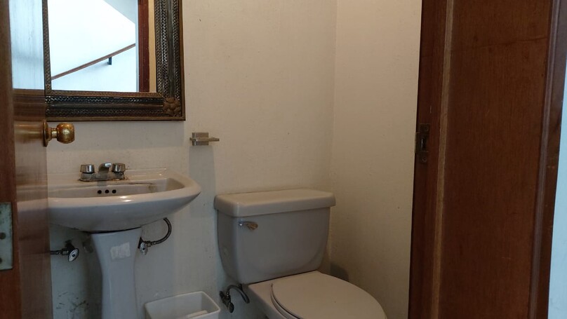 Excelente Casa en Venta en Fracc. Monraz dentro de coto