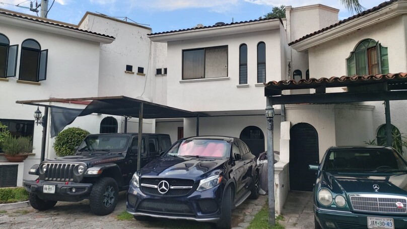 Excelente Casa en Venta en Fracc. Monraz dentro de coto