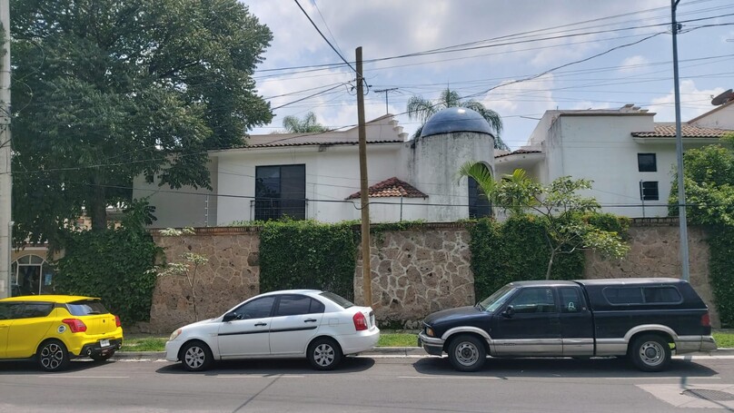 Excelente Casa en Venta en Fracc. Monraz dentro de coto