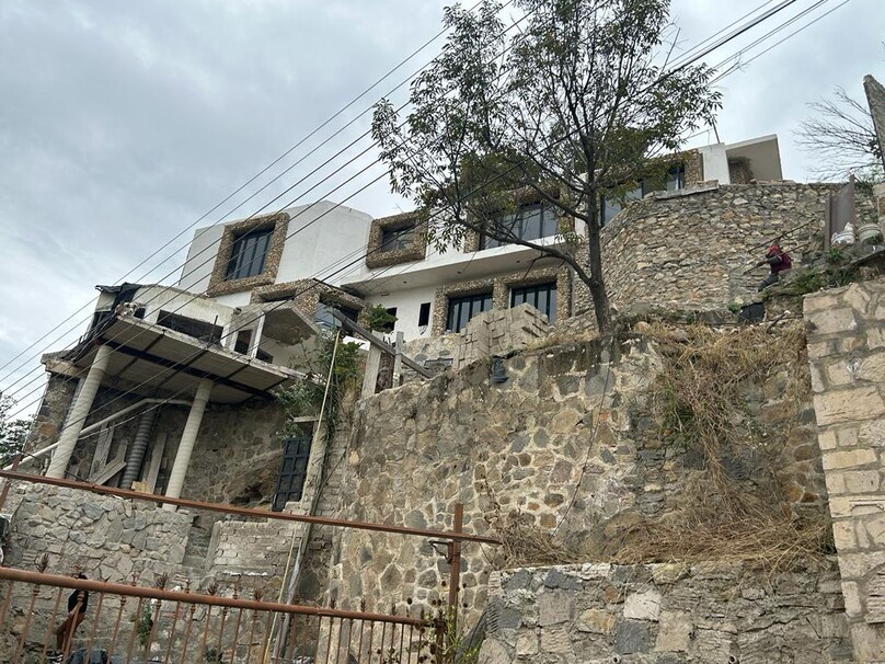 Se vende casa en pinar de la venta como proyecto