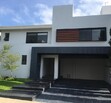 Se renta hermosa casa en Puerta de Hierro