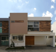 CASA EN VENTA EN SOLARES COTO SENDEIRA
