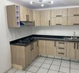 SE VENDE CASA TIPO DUPLEX , LISTA PARA HABITAR CON MUY BUENA UBICACIÓN.