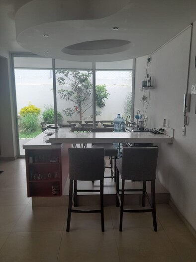 Se renta casa en Residencial Parque Virreyes